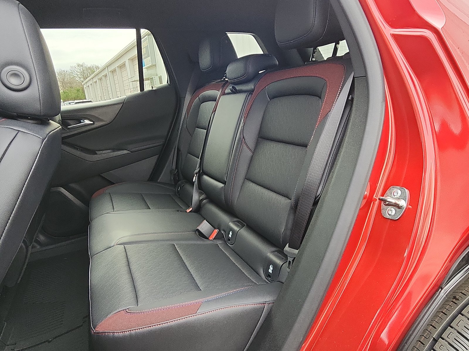 New 2026 Chevrolet Equinox RS w/ LPO, Floor Liner Package FWD image 22