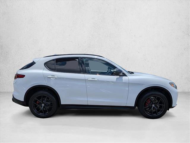 Used 2020 Alfa Romeo Stelvio w/ Nero Edizione RWD image 4