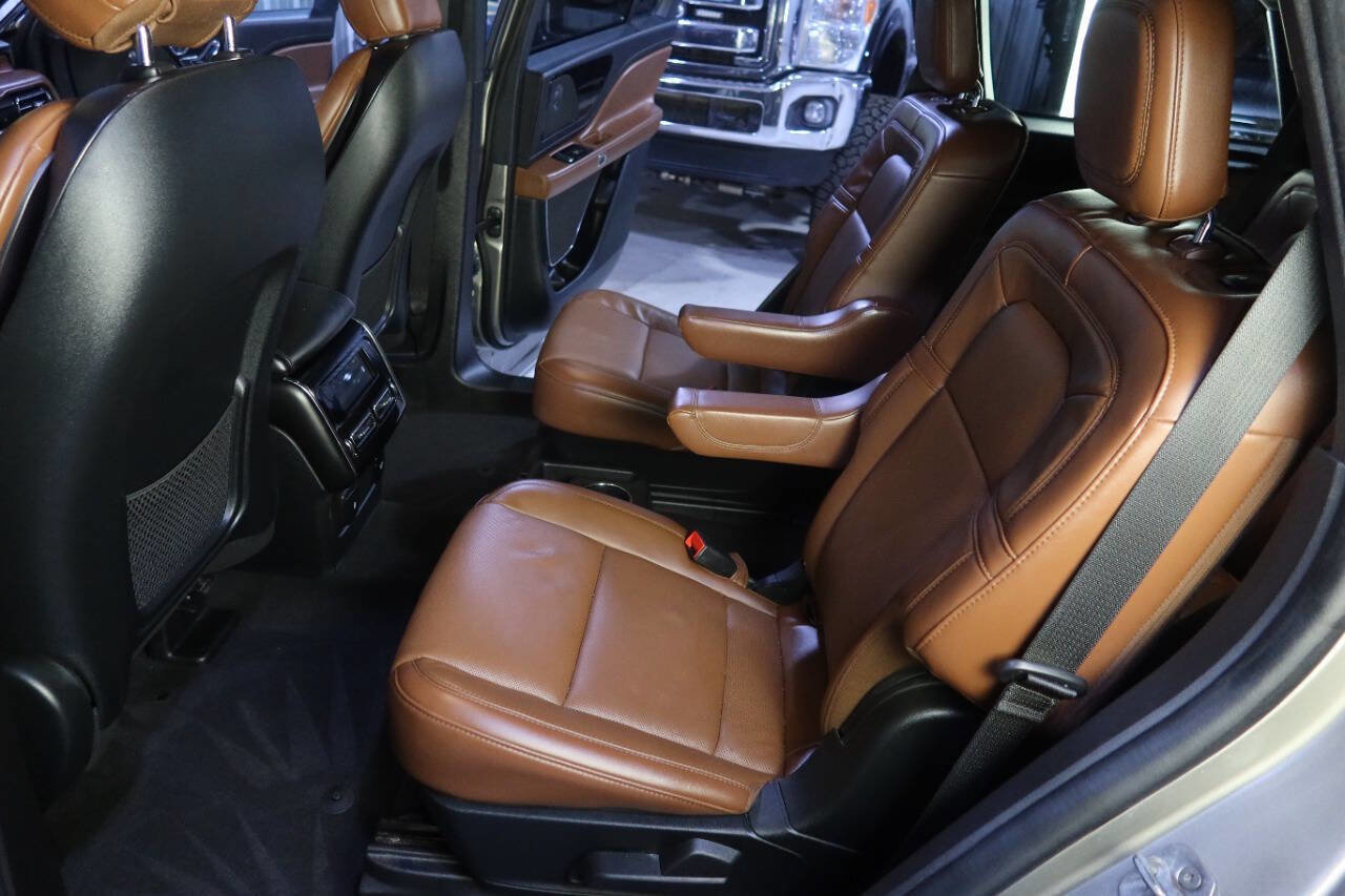 Used 2023 Lincoln Aviator Reserve w/ Equipment Group 201A image 19