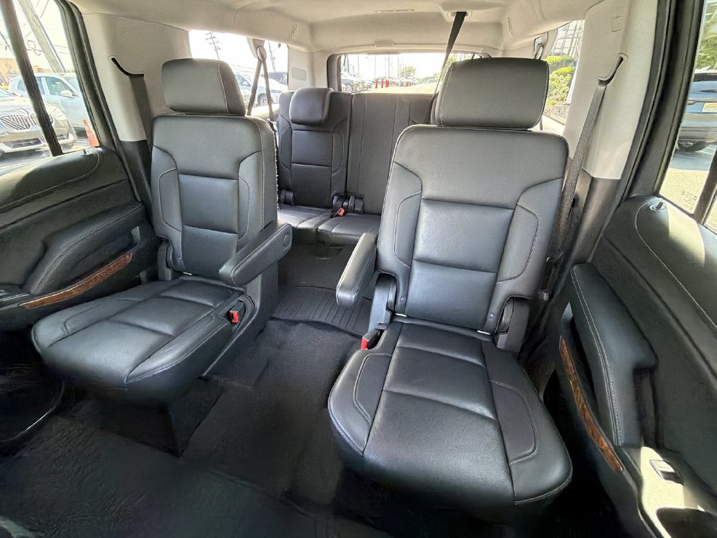 Used 2019 Chevrolet Suburban Premier AWD/4WD image 21