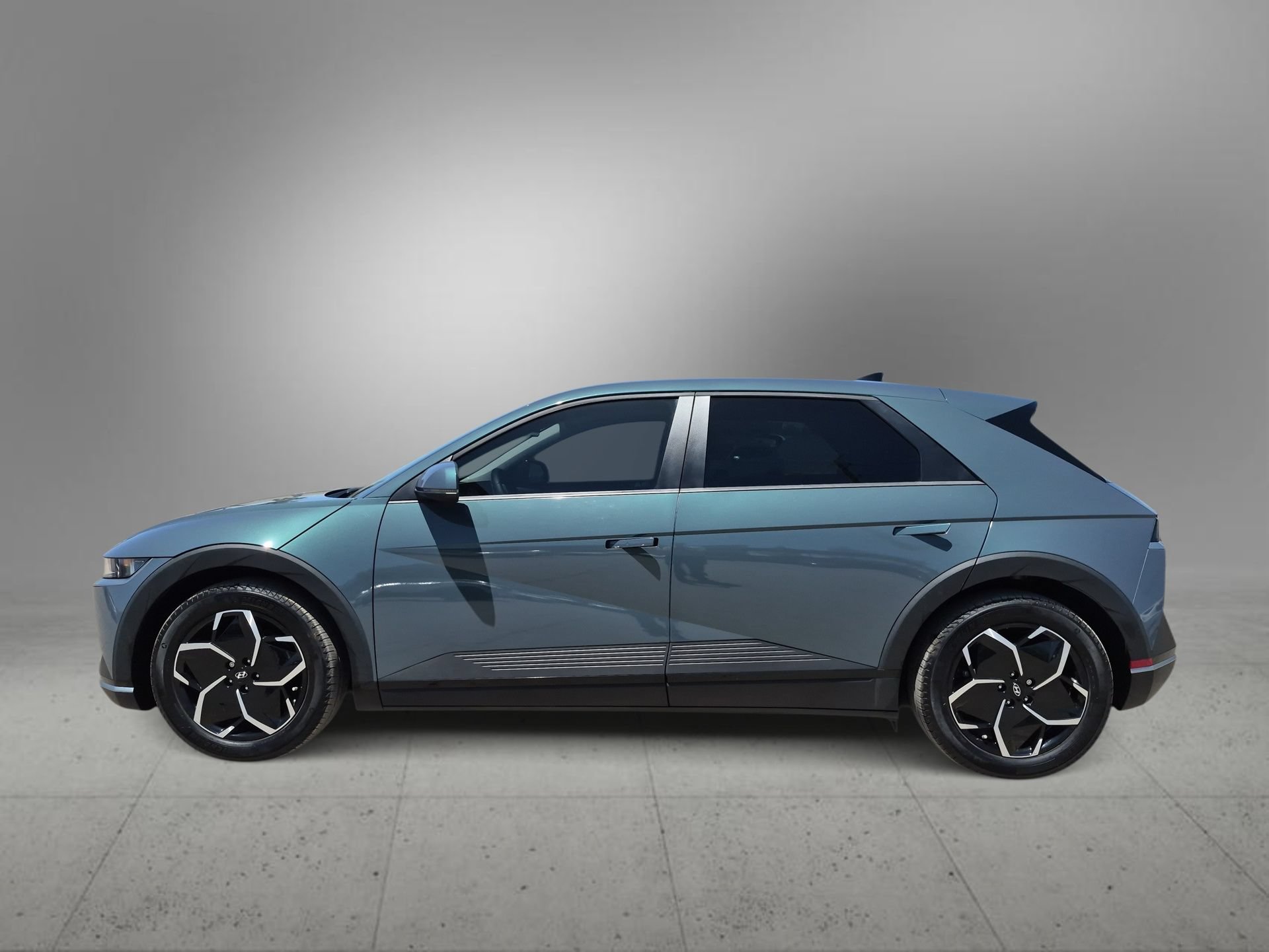 Certified 2024 Hyundai Ioniq 5 SEL RWD image 5