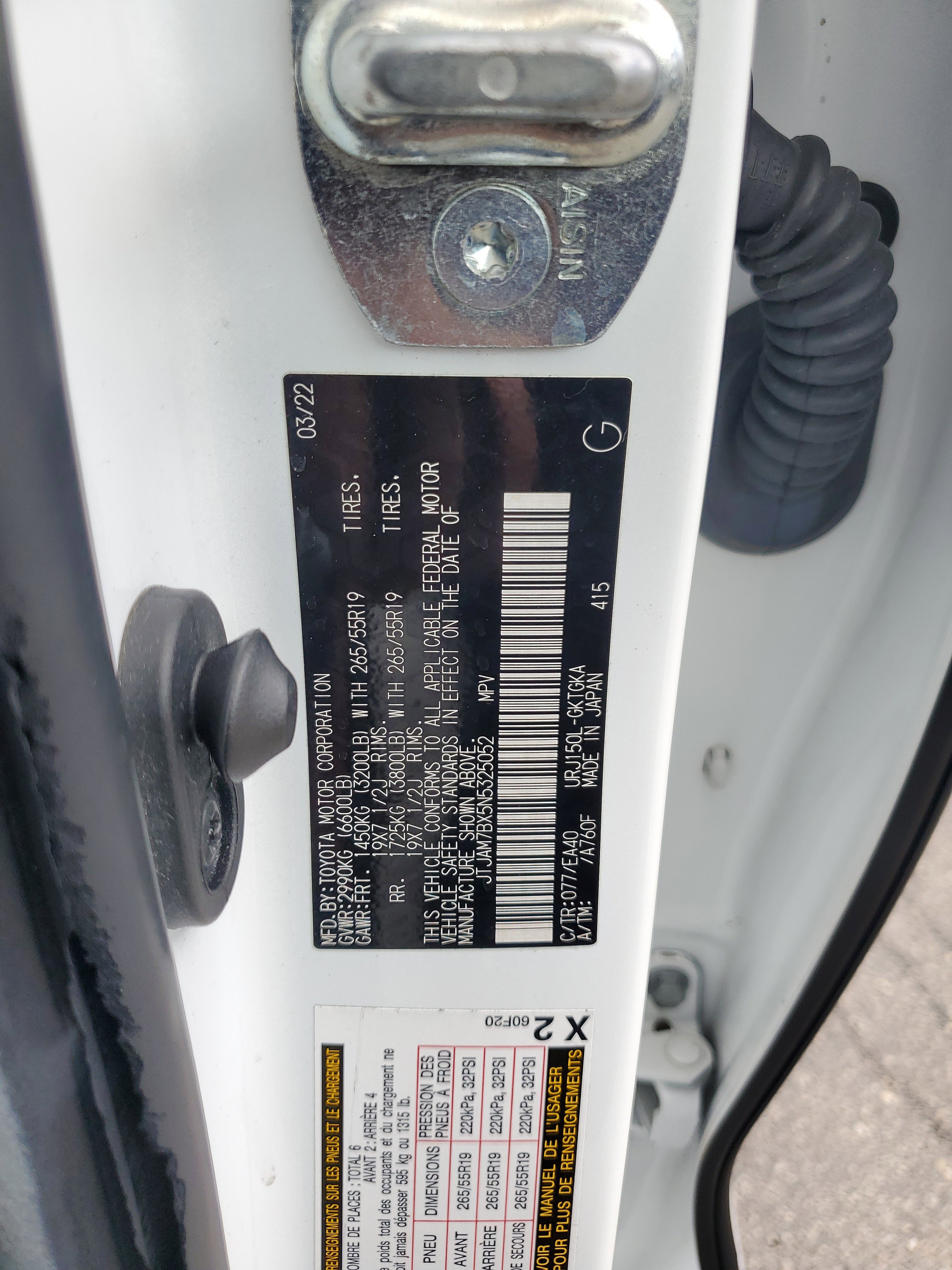 Used 2022 Lexus GX 460 Premium w/ Accessory Package image 38