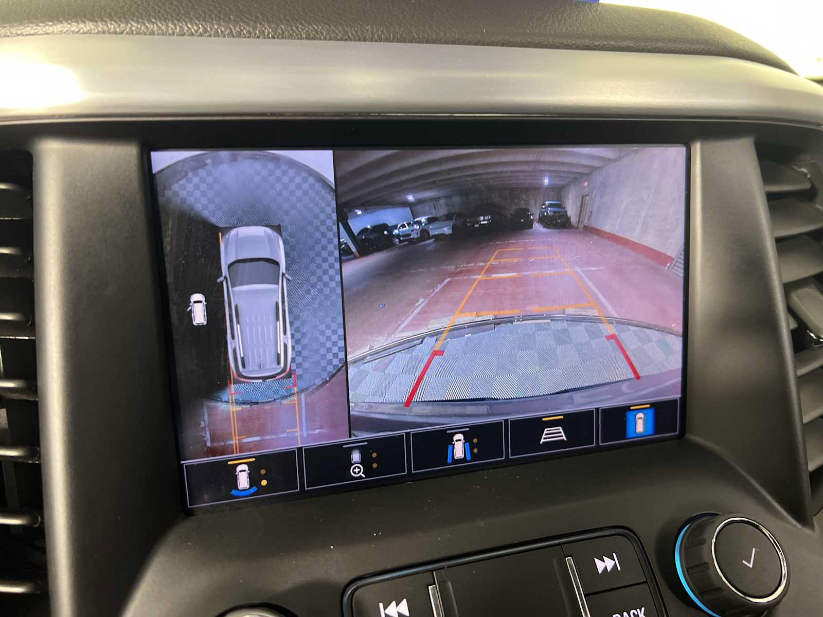 Used 2023 GMC Acadia SLT w/ Elevation Edition FWD image 32
