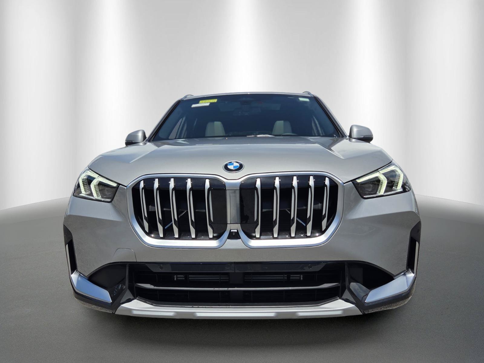 New 2026 BMW X1 xDrive28i w/ Technology Package AWD/4WD image 2