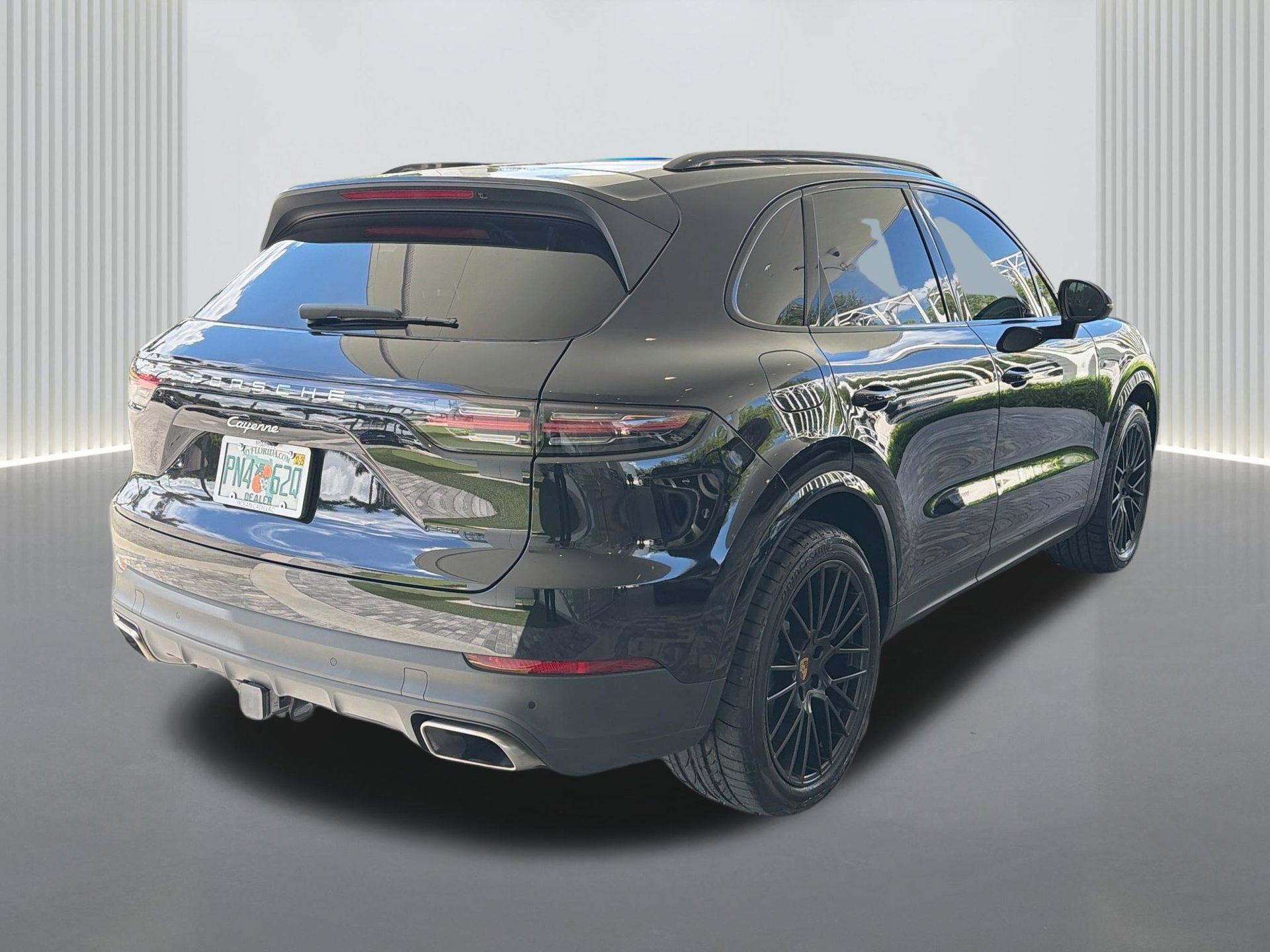 Used 2022 Porsche Cayenne AWD/4WD image 5