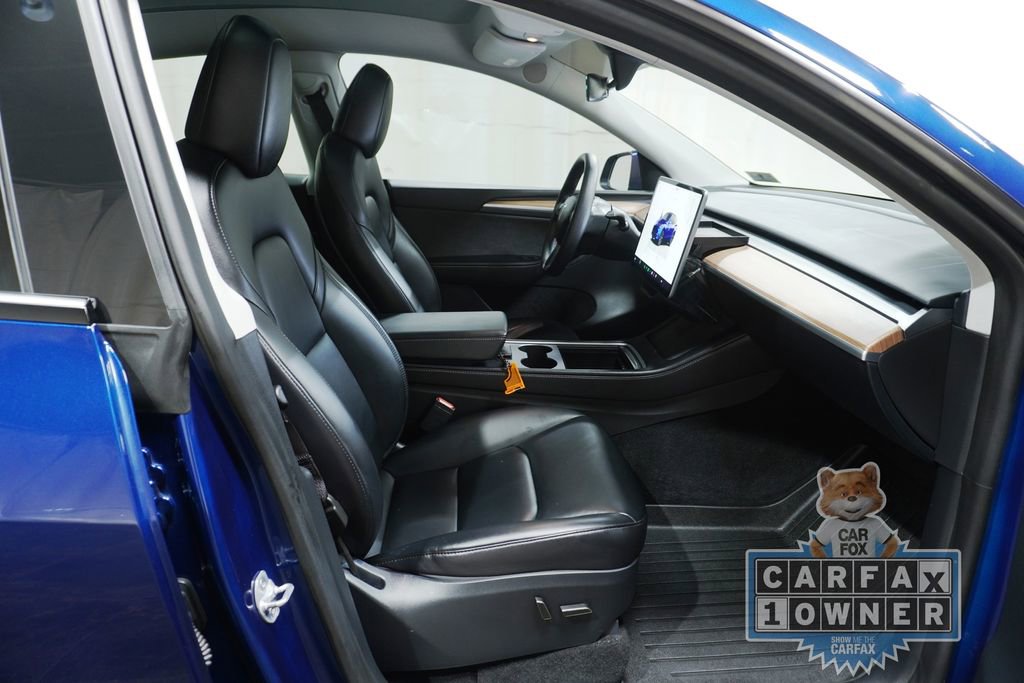 Used 2024 Tesla Model Y Long Range AWD/4WD image 16