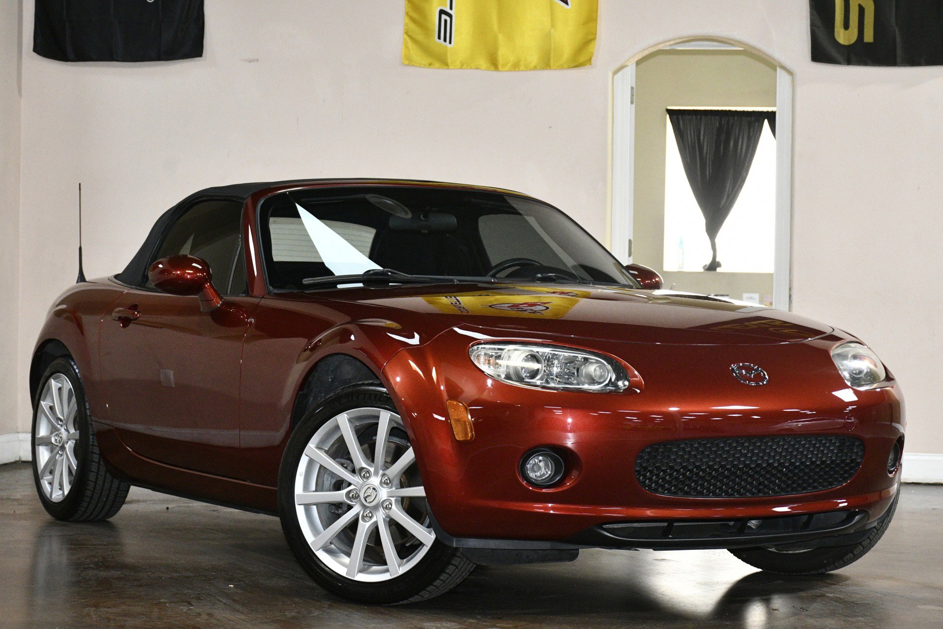 Used 2007 MAZDA MX-5 Miata Touring image 3