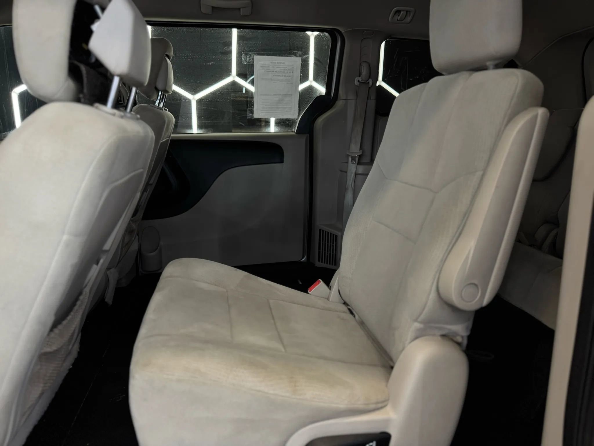 Used 2012 Dodge Grand Caravan SXT image 21