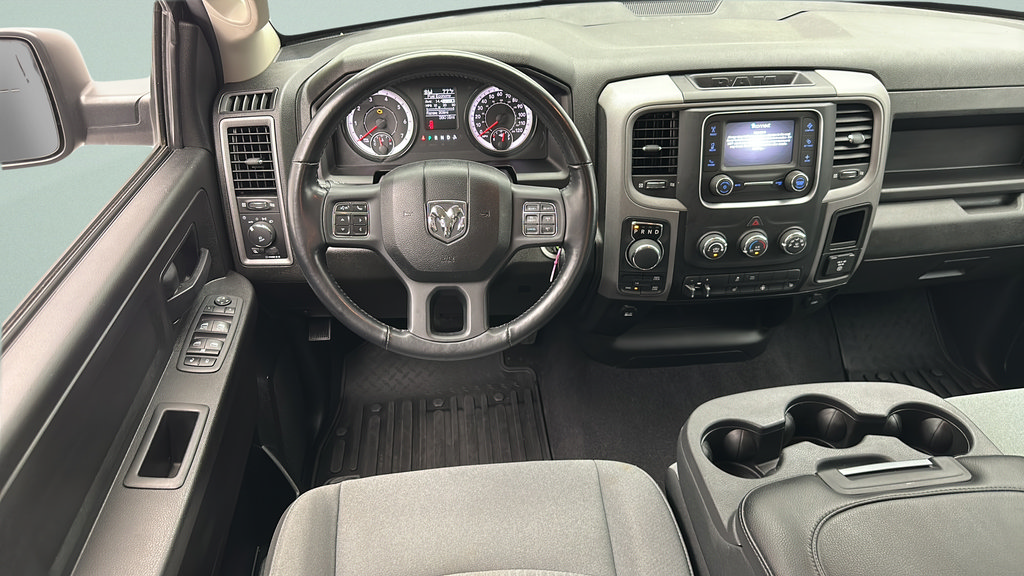 Used 2021 RAM 1500 Express AWD/4WD image 12