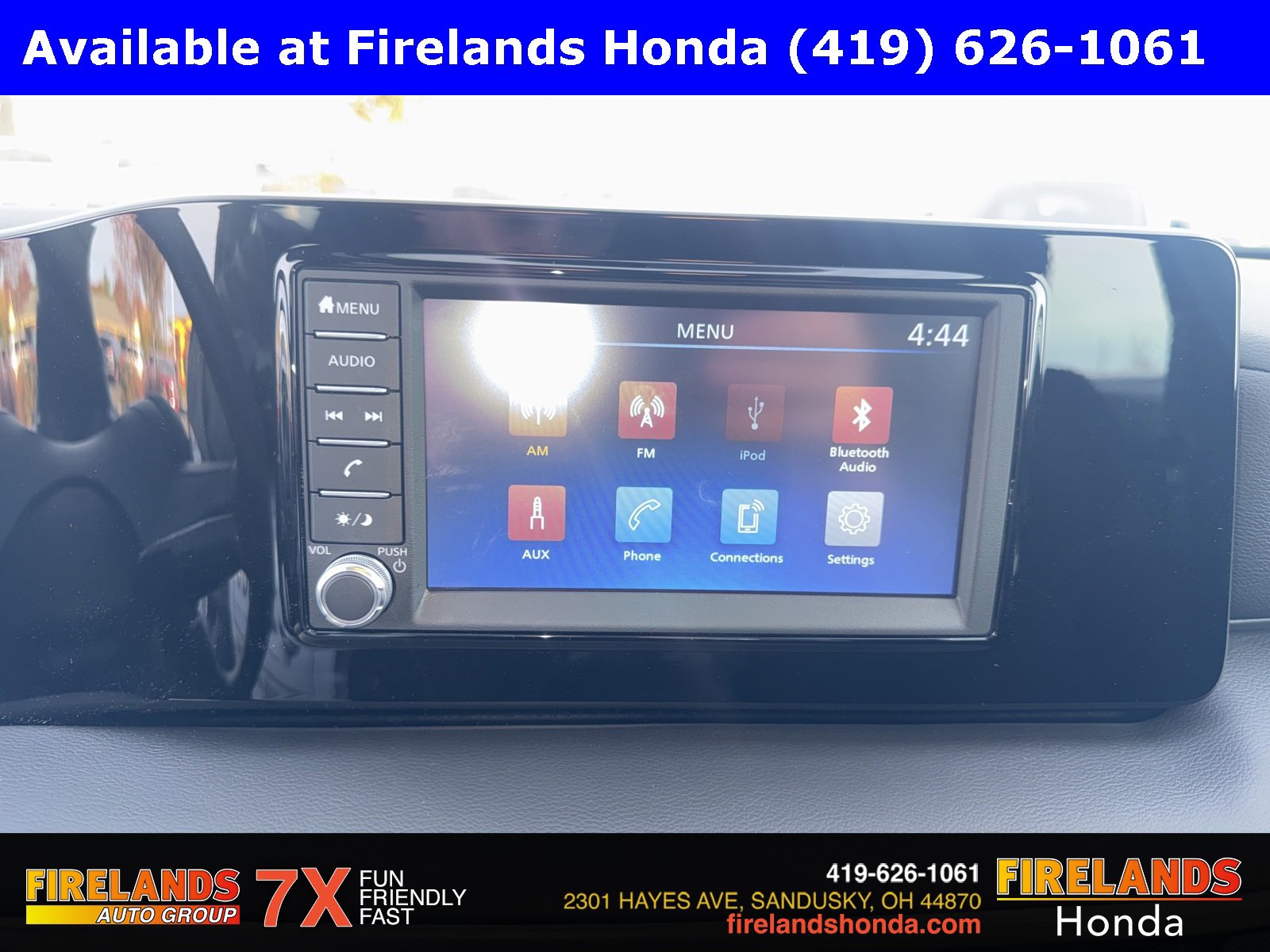 Used 2025 Nissan Kicks S image 18