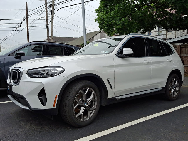 Used 2022 BMW X3 xDrive30i w/ Convenience Package w/ZPA AWD/4WD image 2