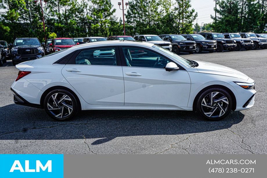 Used 2024 Hyundai Elantra Limited FWD image 8