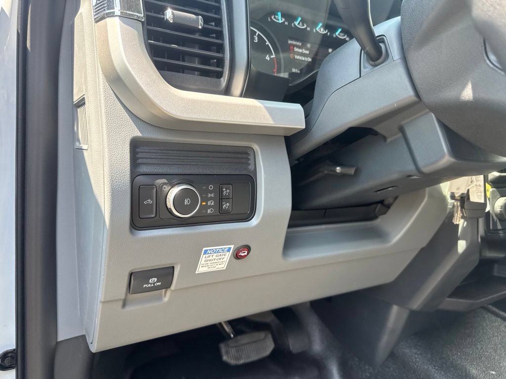 New 2026 Ford F550 2WD Regular Cab Super Duty image 8