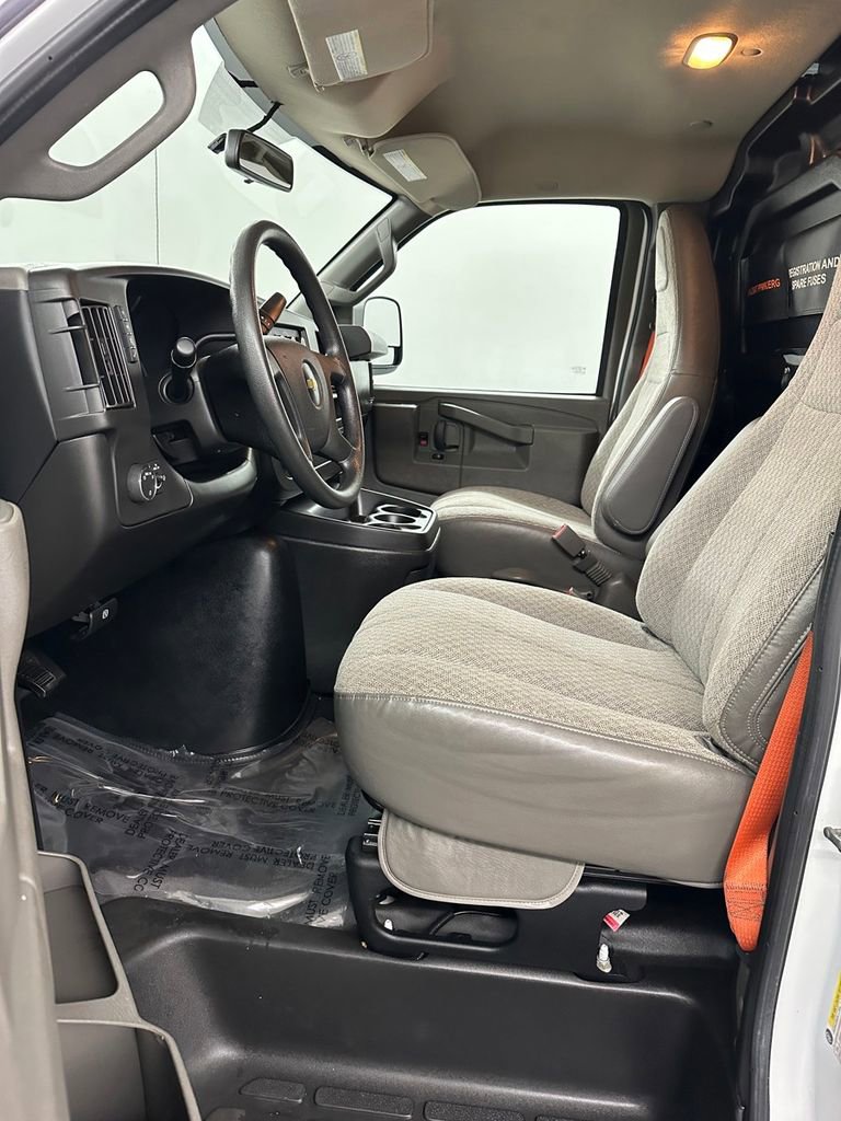 Used 2020 Chevrolet Express 2500 image 10