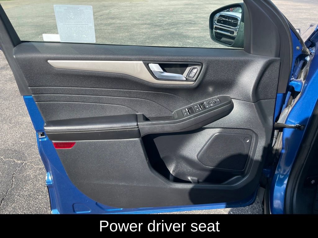 Used 2022 Ford Escape SEL image 11