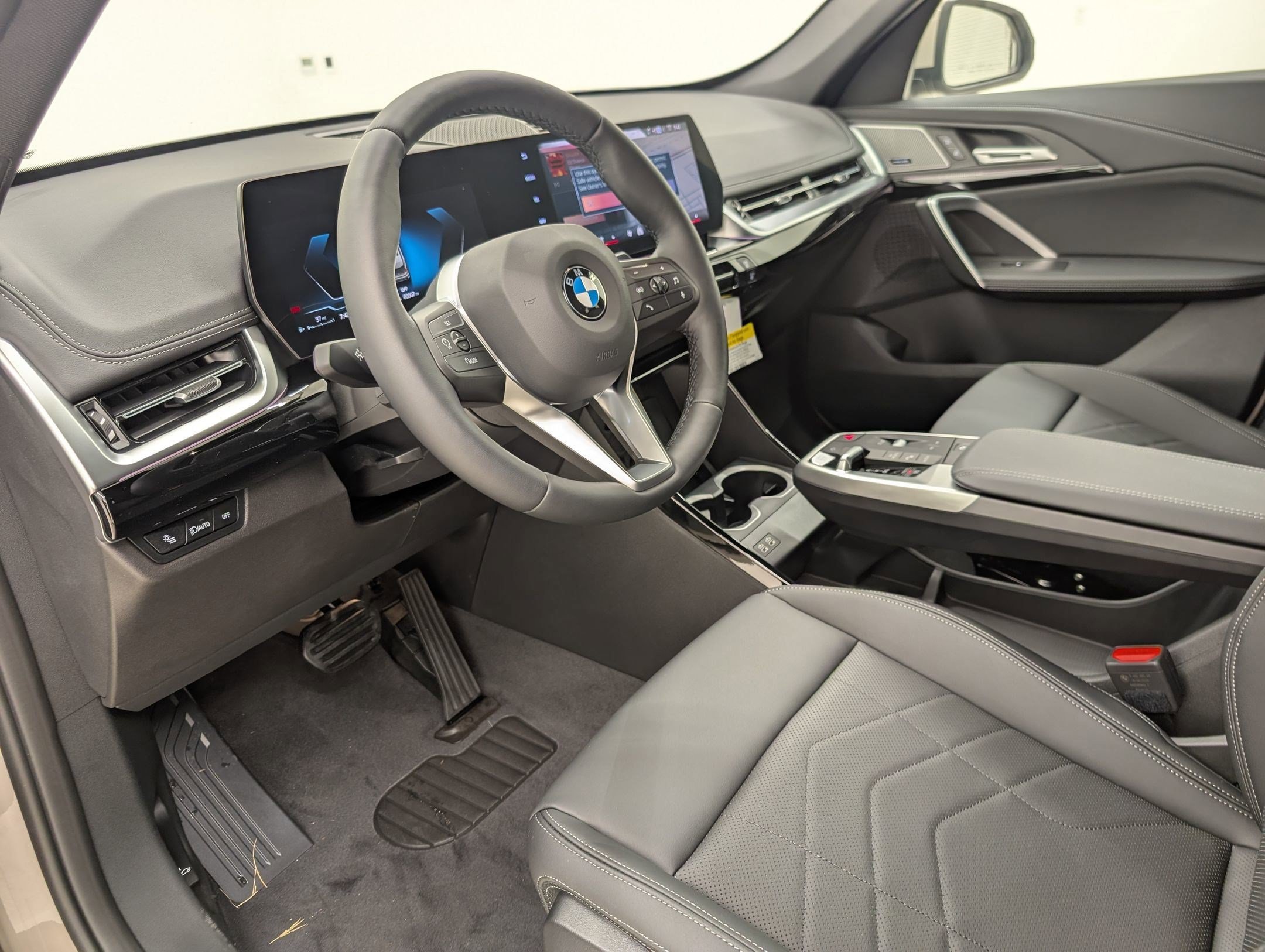 Used 2026 BMW X1 xDrive28i w/ Convenience Package AWD/4WD image 4