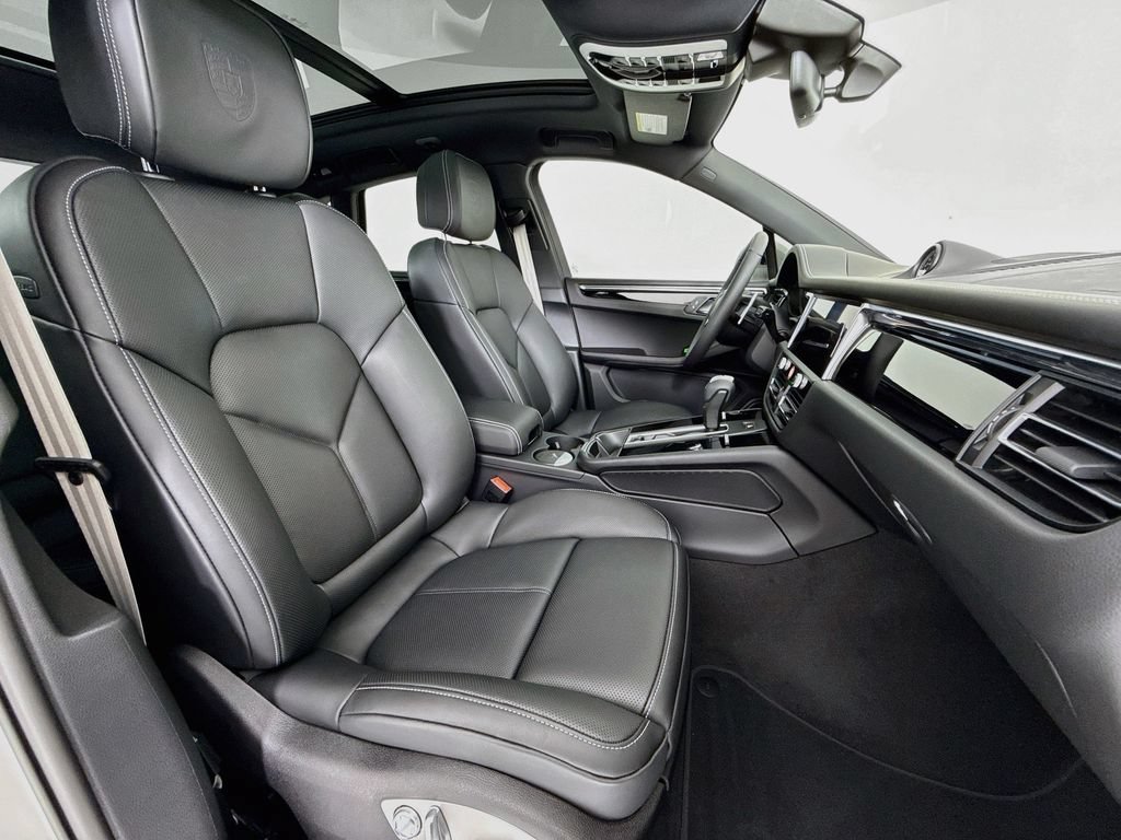 New 2026 Porsche Macan S AWD/4WD image 30