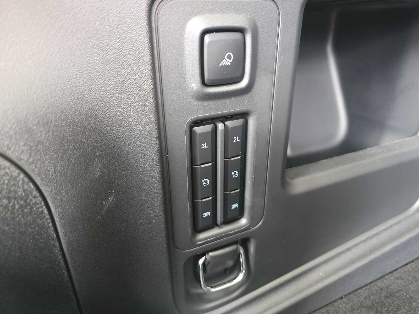 Used 2026 Ford Expedition Active RWD image 14