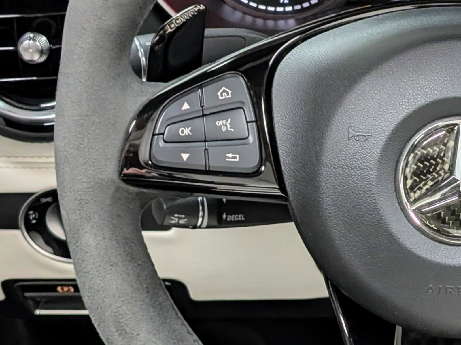 Used 2018 Mercedes-Benz AMG GT C image 33