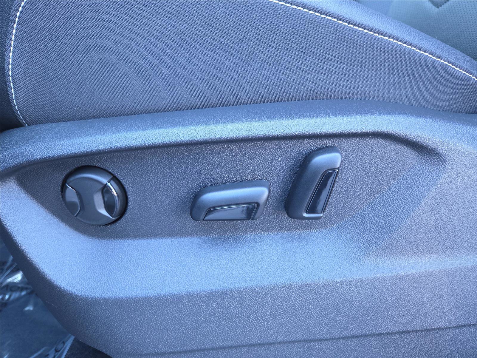 New 2026 Volkswagen Atlas SE image 15