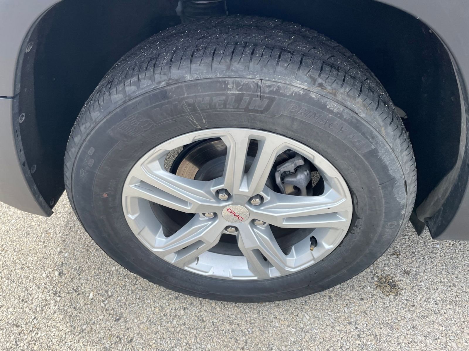 Used 2024 GMC Terrain SLE image 28