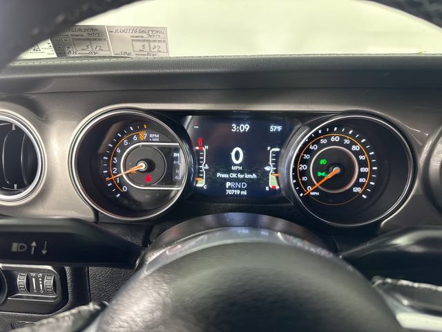 Certified 2021 Jeep Gladiator Overland w/ LED Lighting Group AWD/4WD image 24