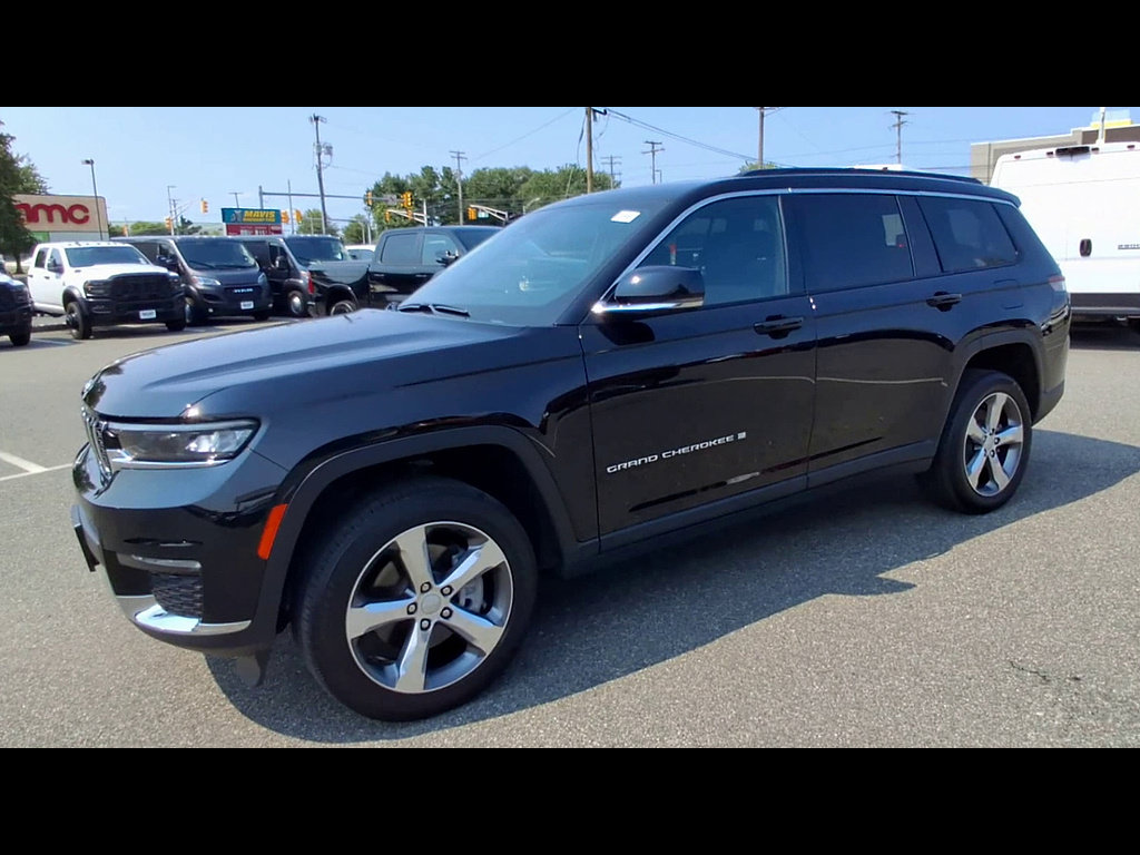Used 2024 Jeep Grand Cherokee L Limited AWD/4WD image 4