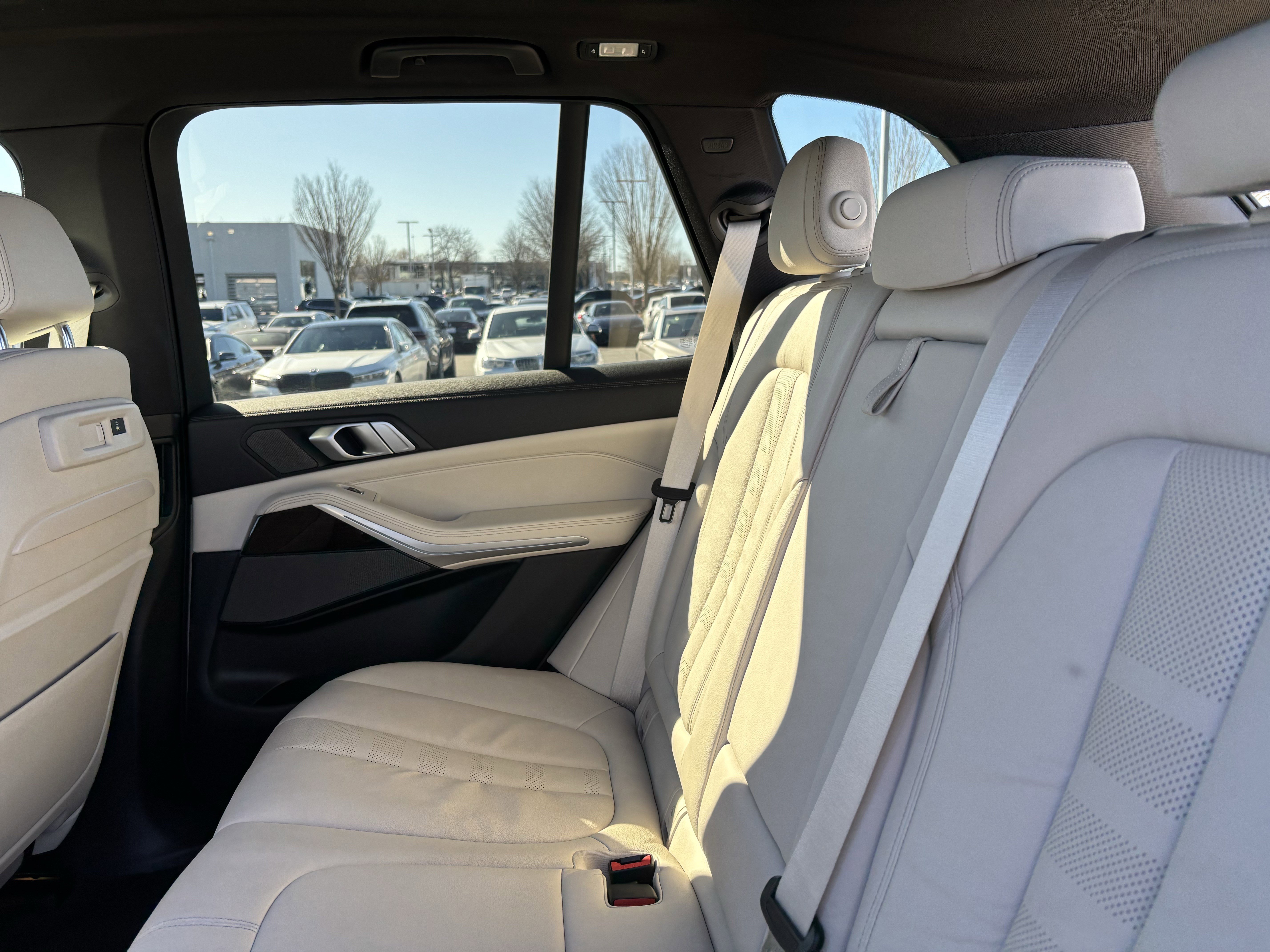 Used 2019 BMW X5 xDrive40i w/ Premium Package 2 image 32