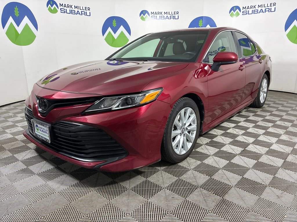 Used 2019 Toyota Camry LE image 3