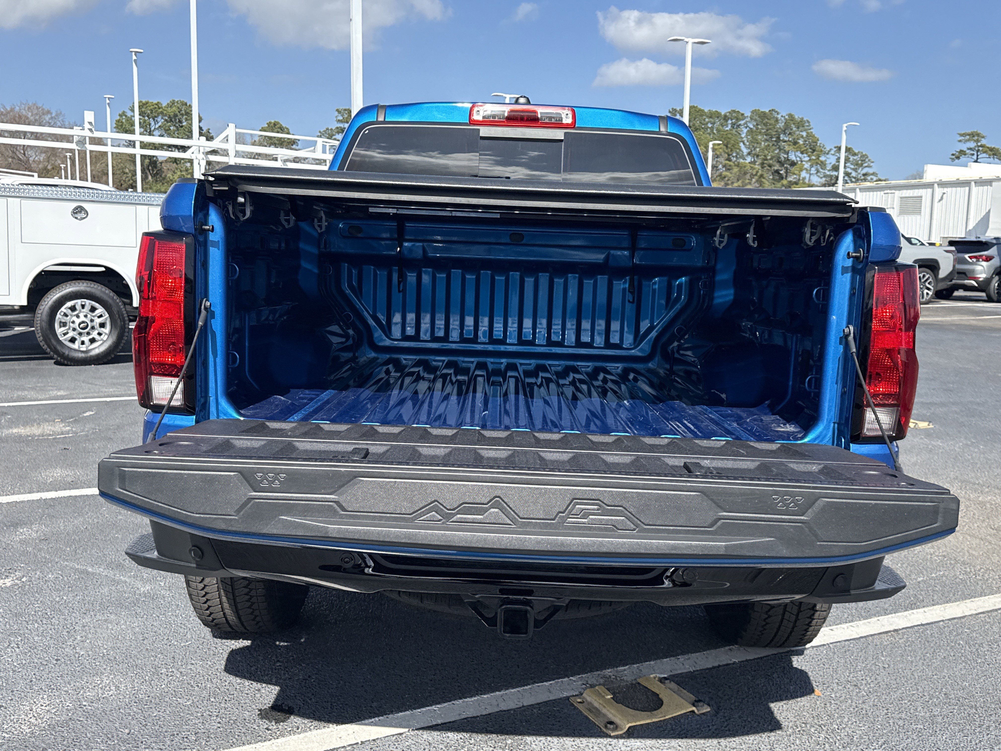 Used 2024 Chevrolet Colorado Trail Boss w/ Technology Package image 31