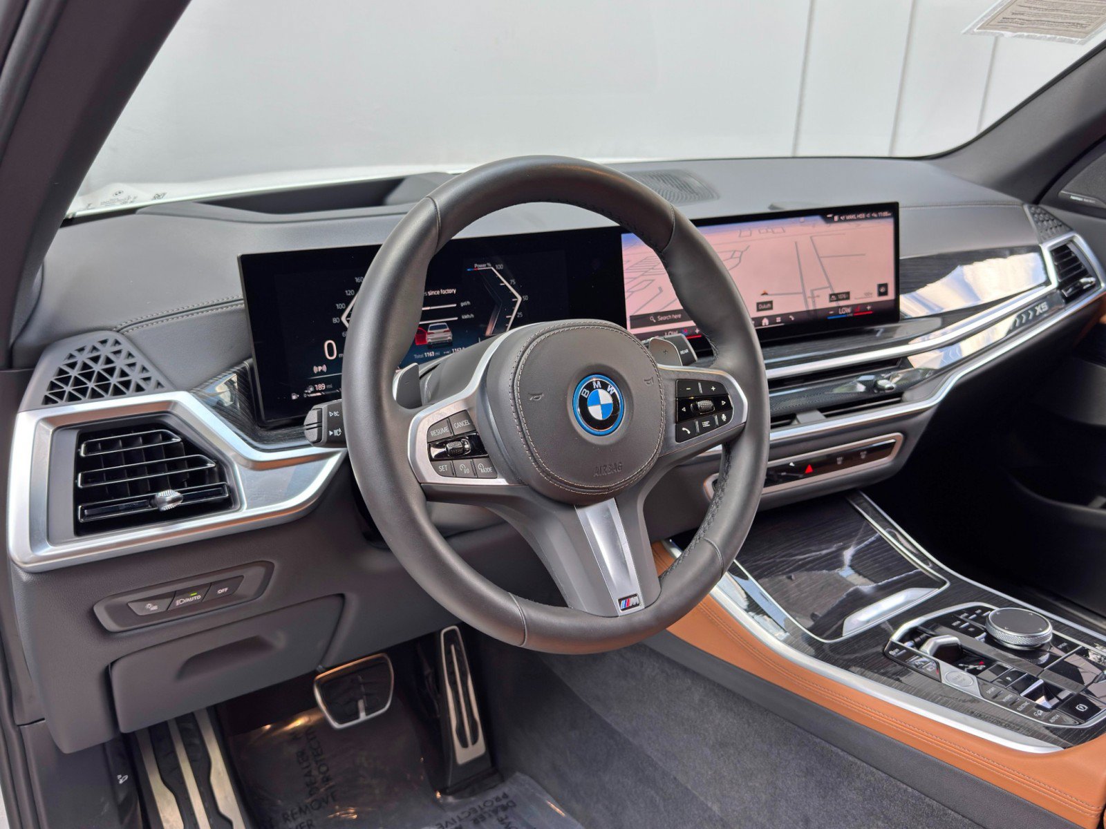 Used 2024 BMW X5 xDrive50e w/ M Sport Package AWD/4WD image 14