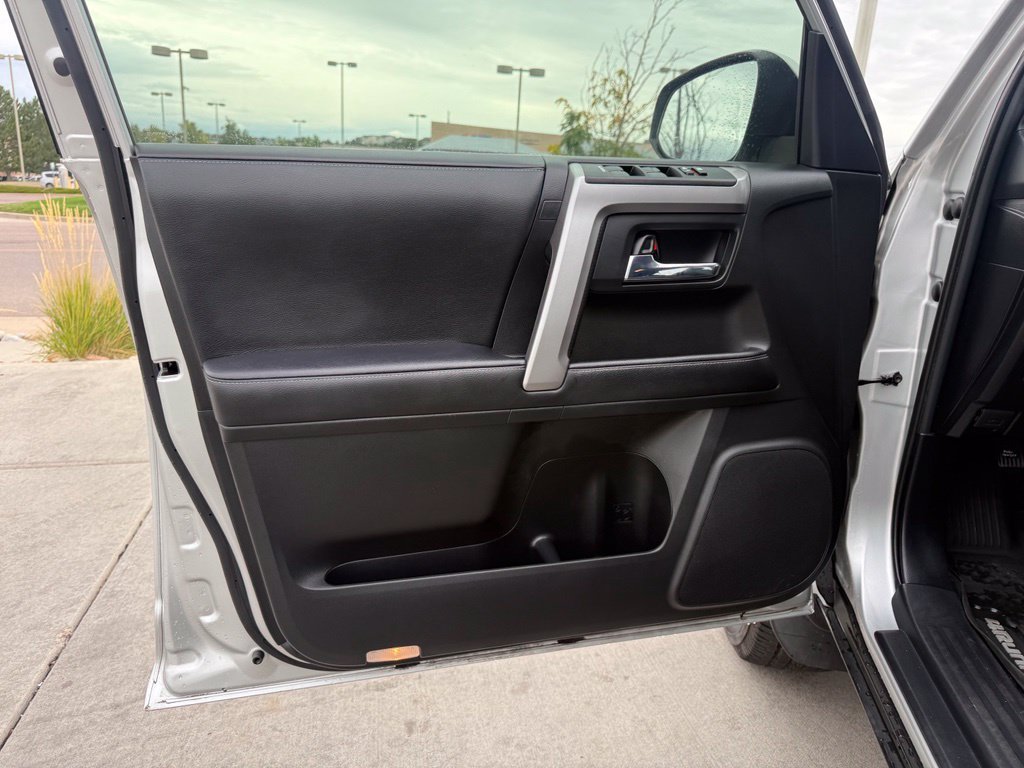 Used 2021 Toyota 4Runner SR5 Premium w/ Moonroof Package AWD/4WD image 10