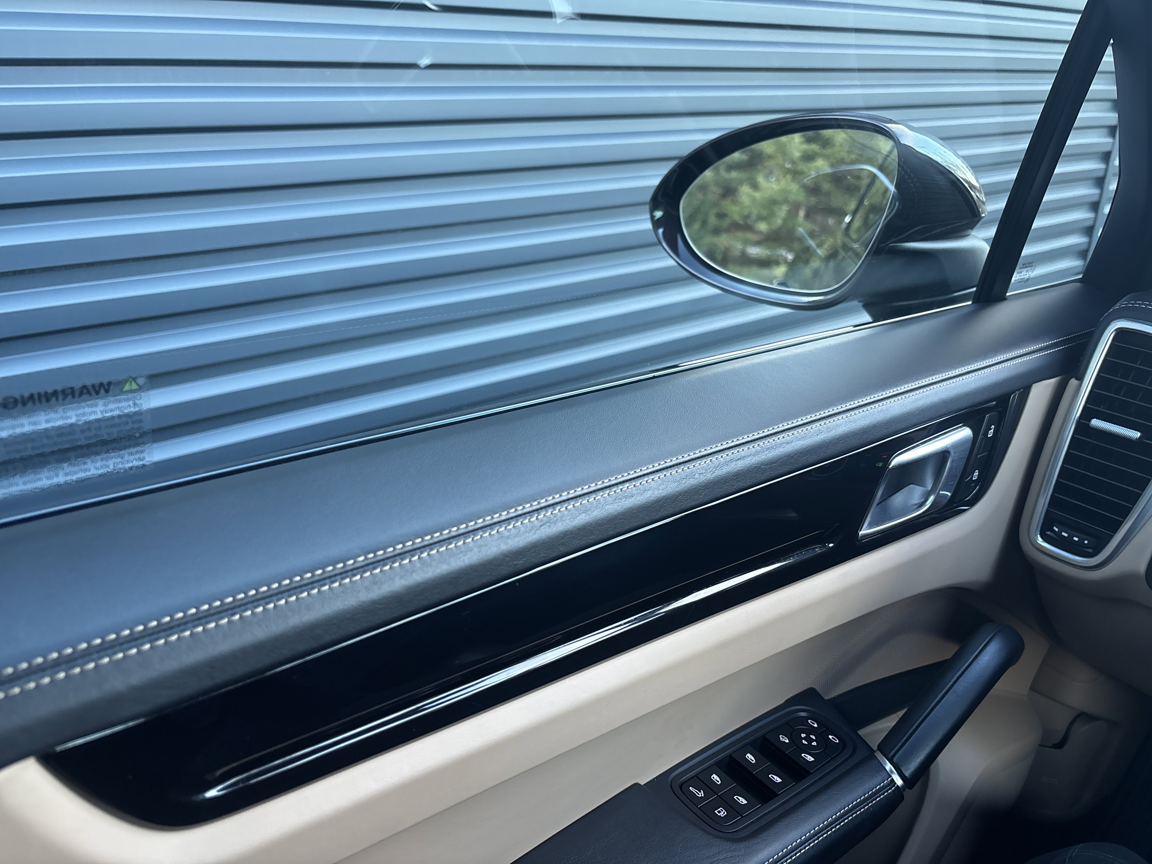 Certified 2022 Porsche Cayenne E-Hybrid image 7