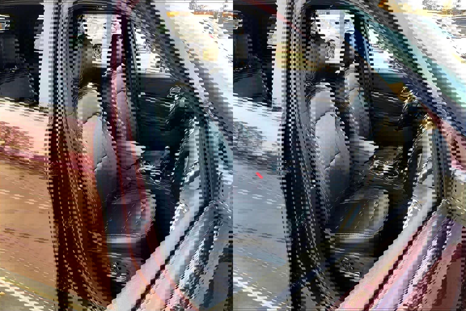 Used 2018 Ford Explorer Limited w/ Equipment Group 301A image 8