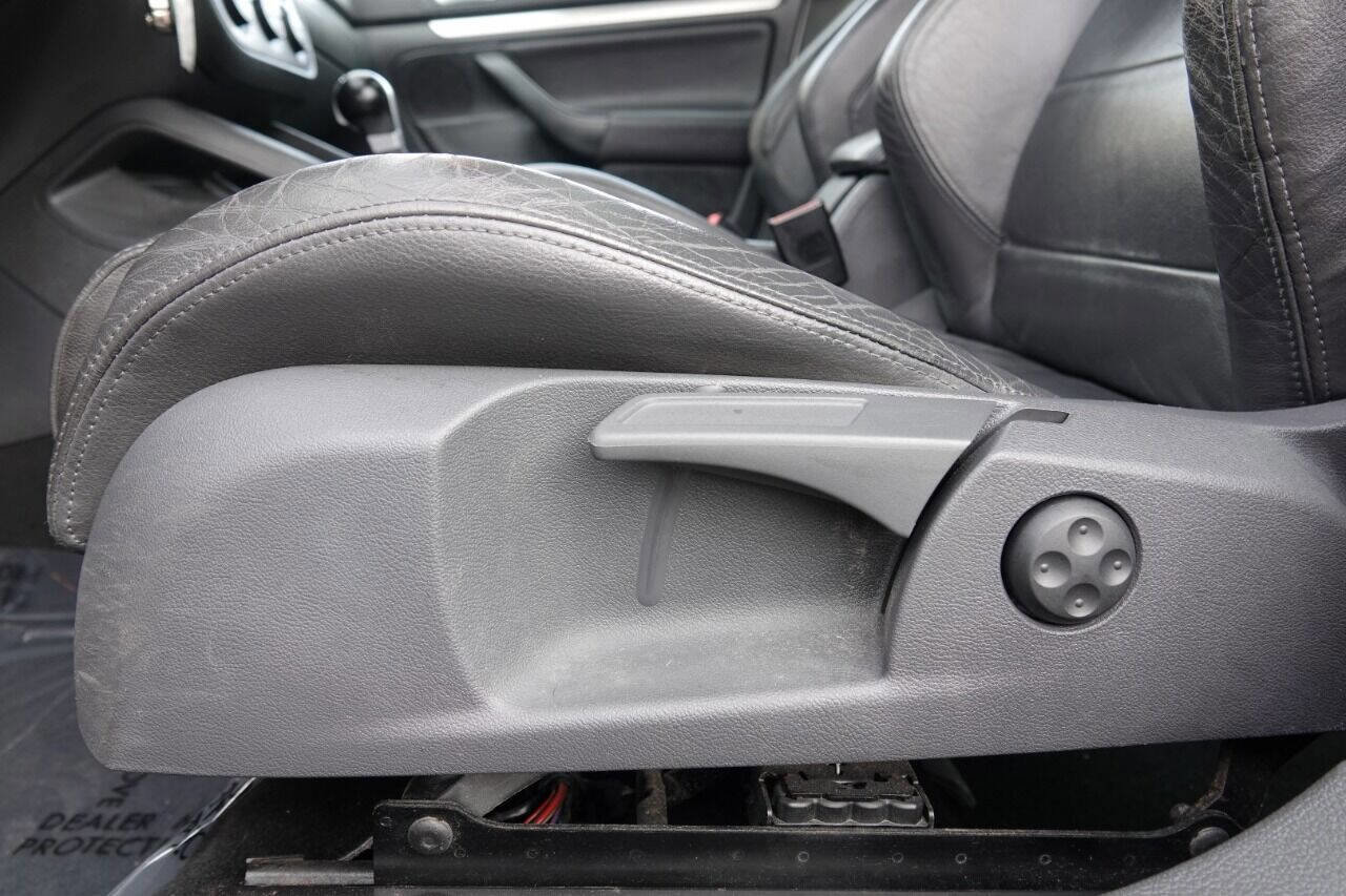 Used 2007 Volkswagen GTI 4-Door image 53