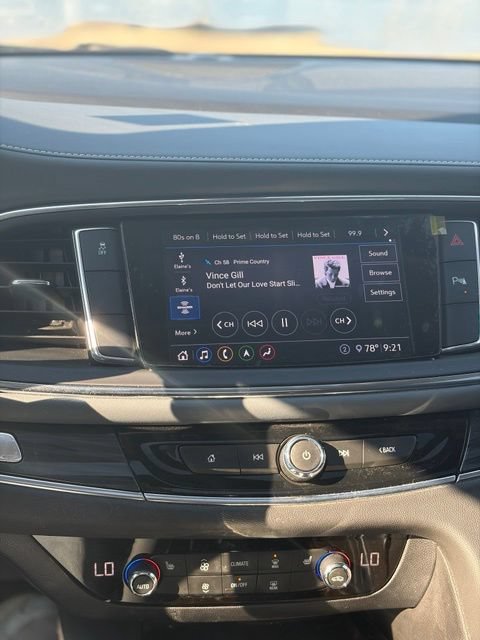 Used 2020 Buick Enclave Essence w/ Sound and Sites Package FWD image 31