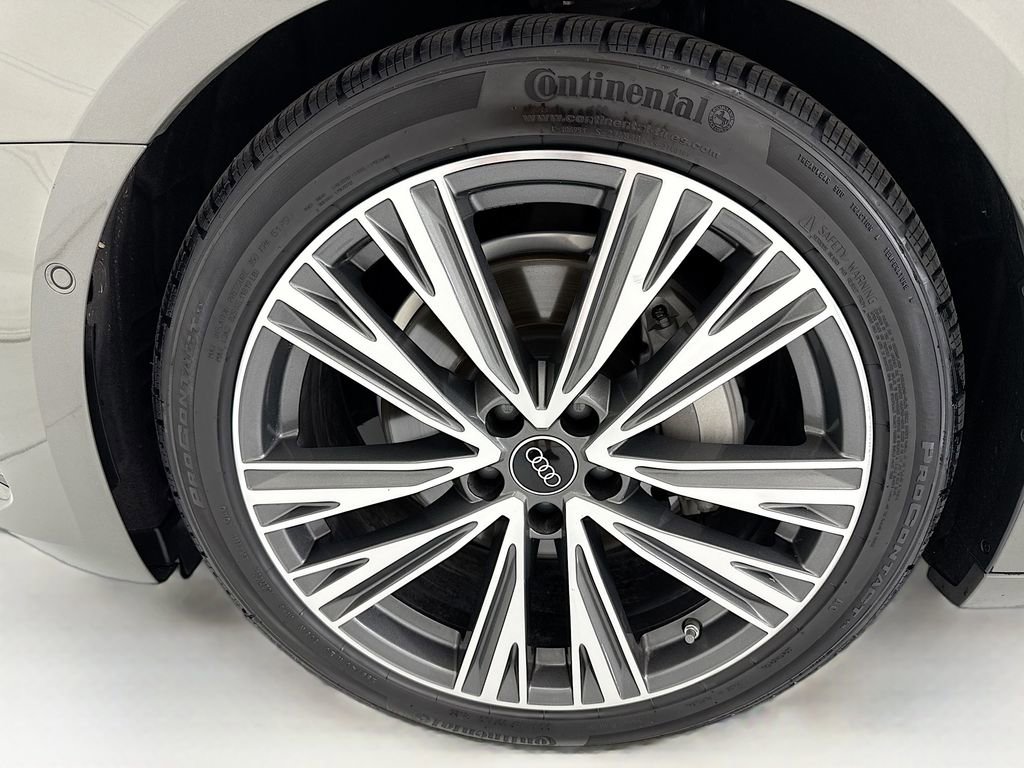 Used 2024 Audi A6 2.0T Premium w/ Convenience Package image 29