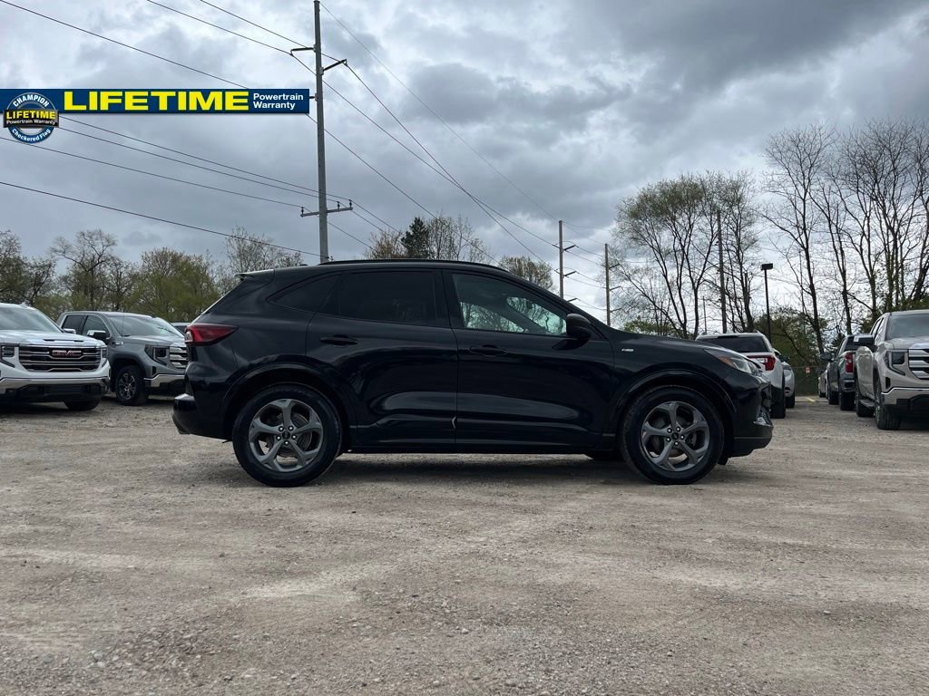 Used 2023 Ford Escape ST-Line FWD image 6