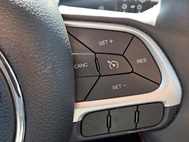 Certified 2023 Jeep Renegade Trailhawk AWD/4WD image 32