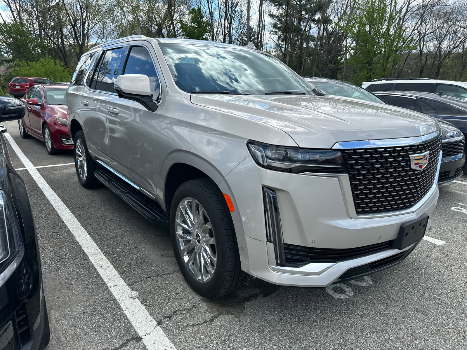 Certified 2022 Cadillac Escalade Premium Luxury w/ LPO, Illumination Package image 2