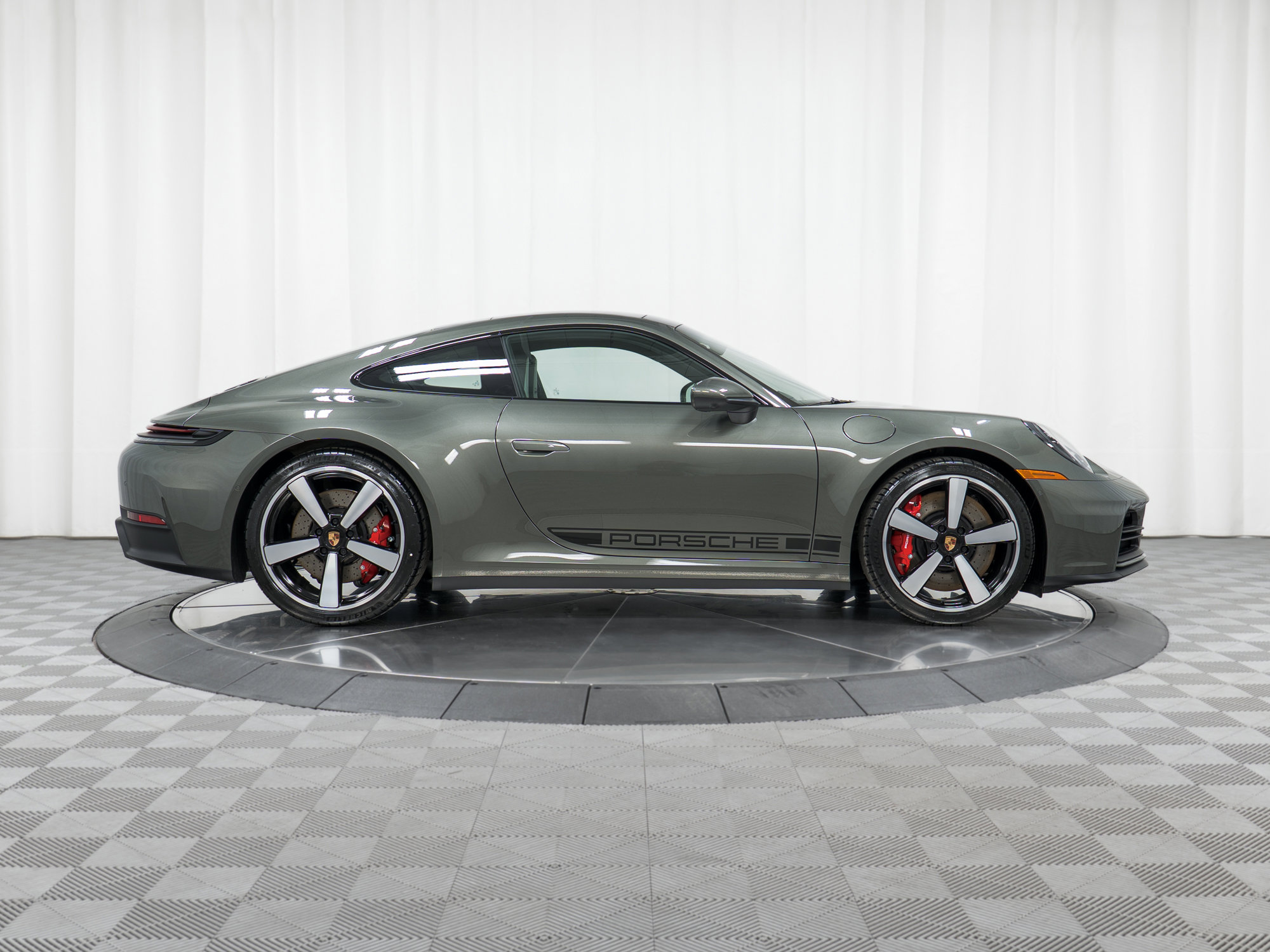 New 2026 Porsche 911 Carrera 4S image 8