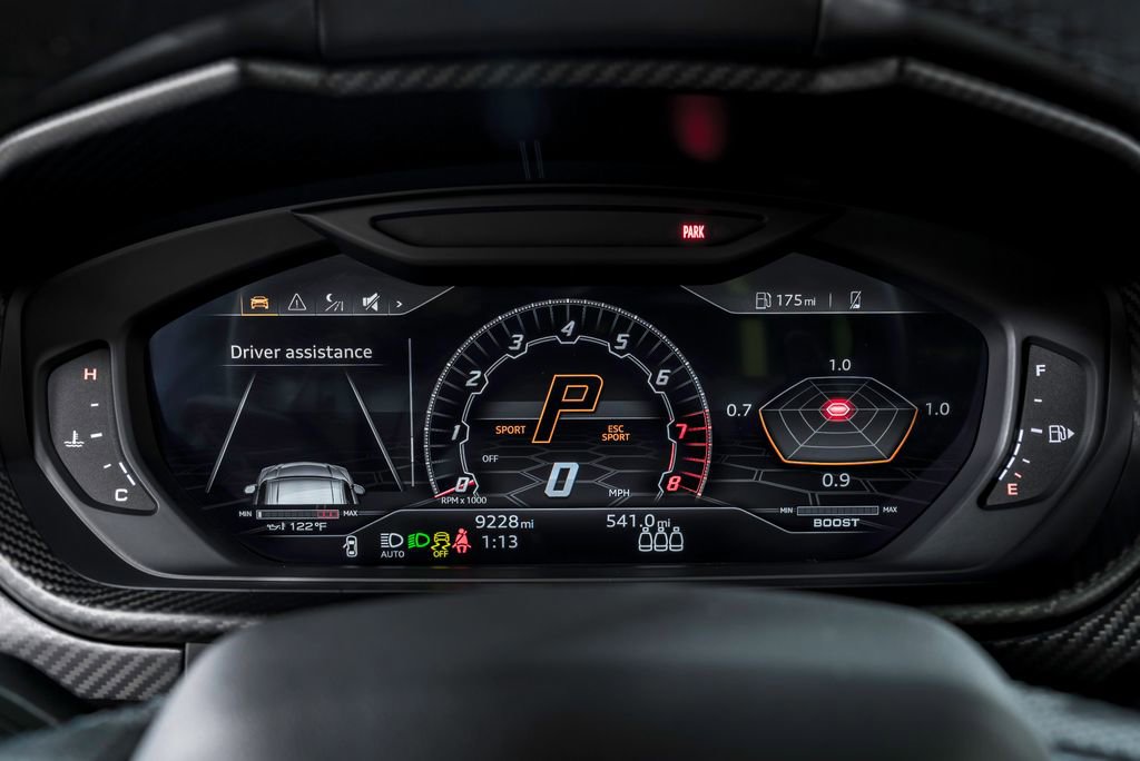 Used 2022 Lamborghini Urus AWD/4WD image 18