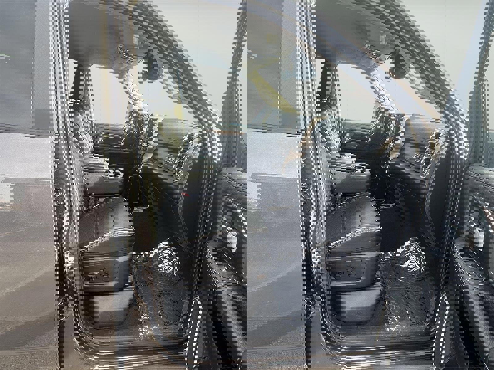 Used 2024 RAM 2500 Laramie w/ Safety Group image 35