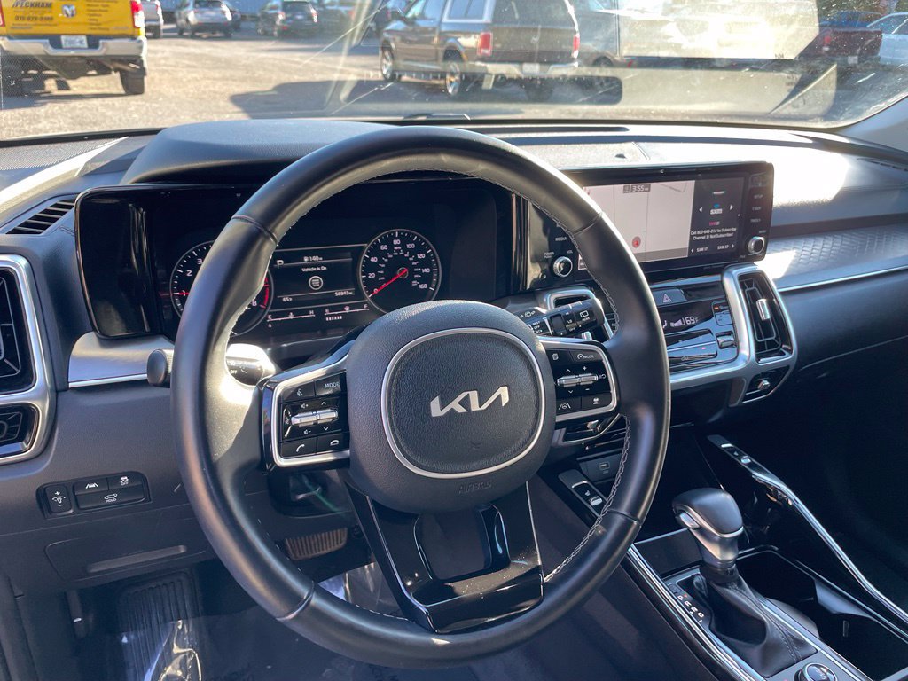Used 2022 Kia Sorento SX AWD/4WD image 12