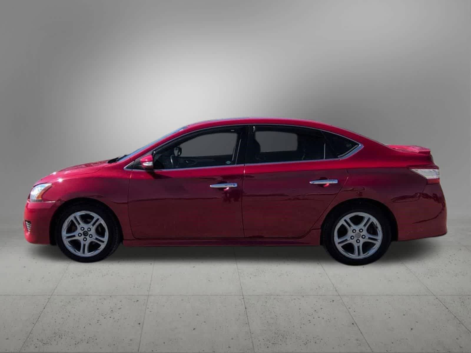 Used 2015 Nissan Sentra SR w/ SR Premium Package FWD image 3