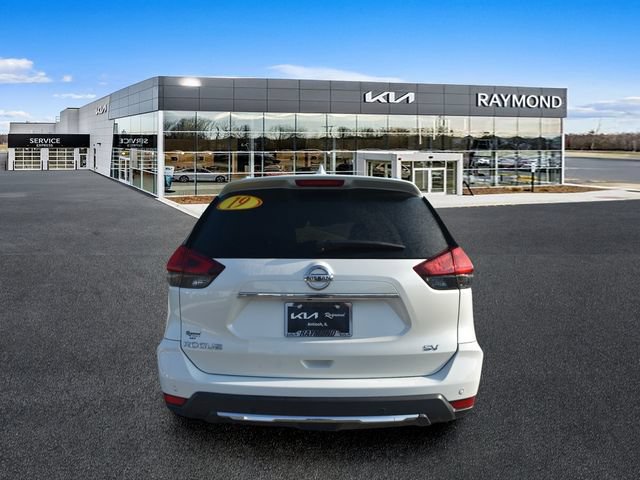 Used 2019 Nissan Rogue SV FWD image 4