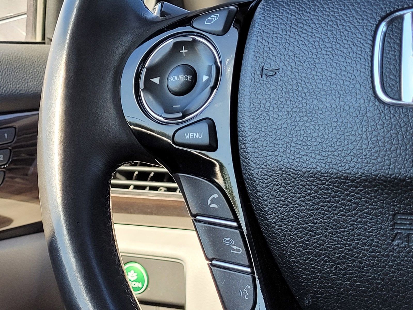 Used 2016 Honda Accord EX-L image 32