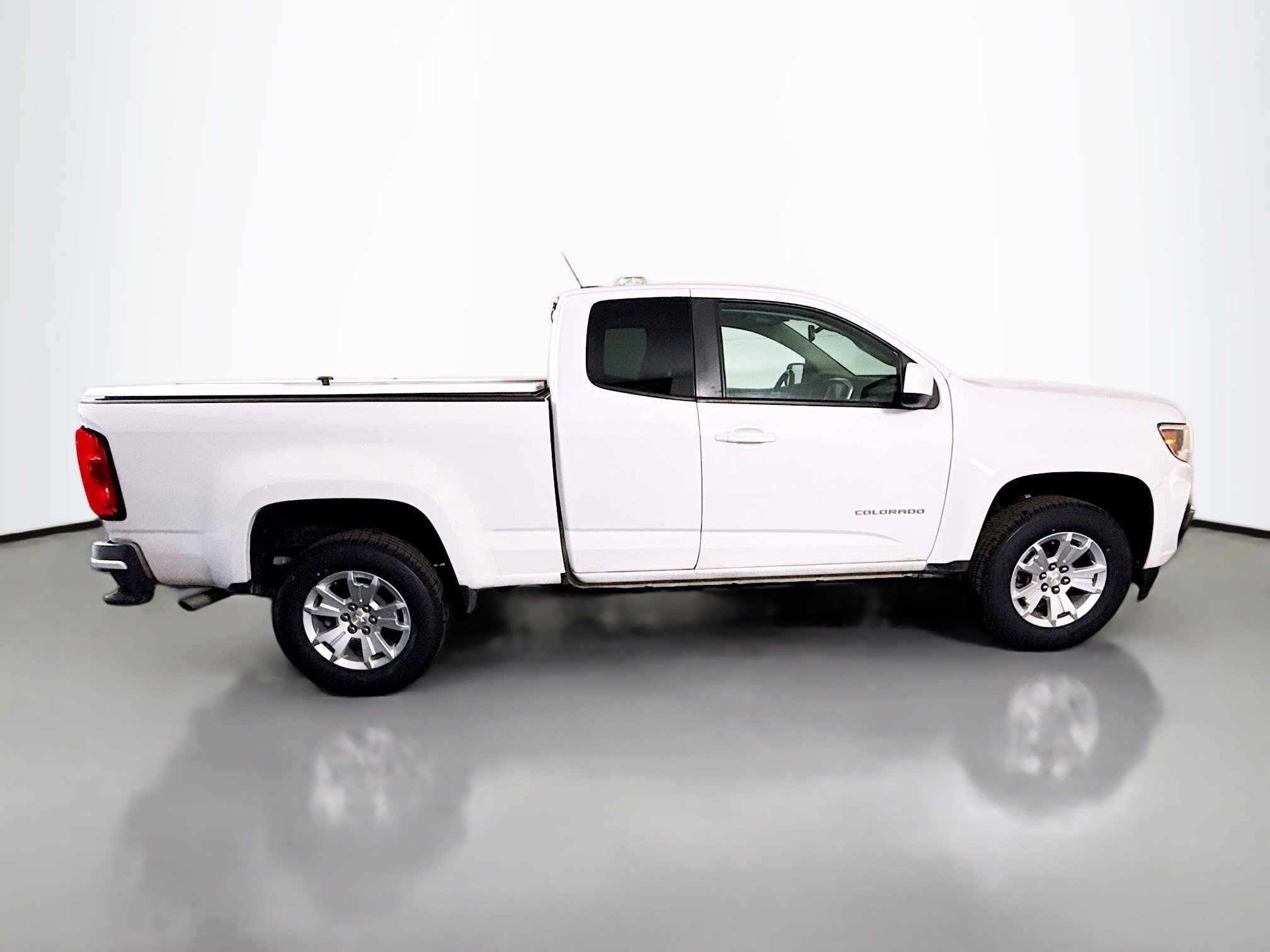 Used 2022 Chevrolet Colorado LT w/ Fleet Safety Package image 11