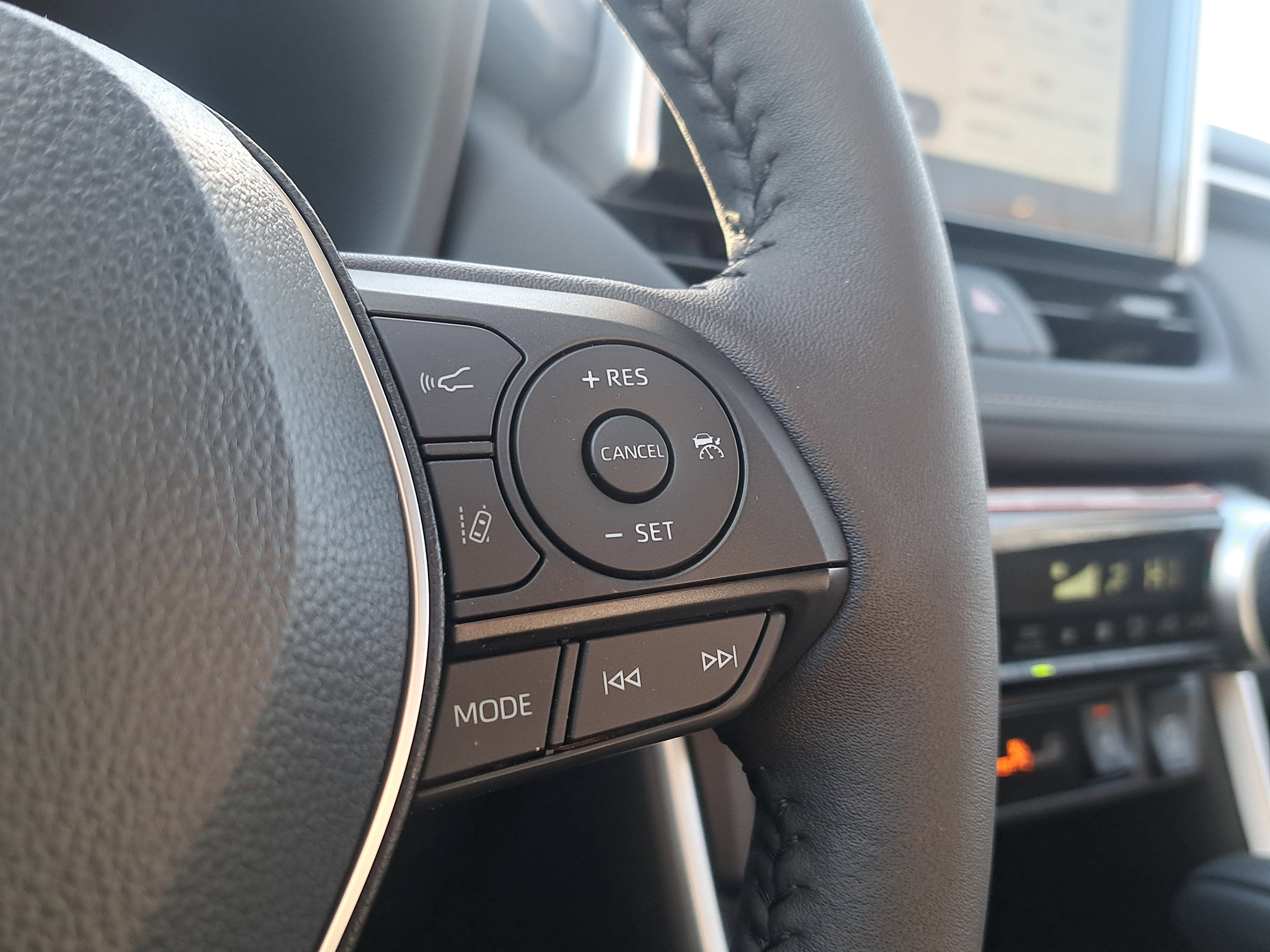 New 2025 Toyota RAV4 XLE w/ Convenience Package image 28