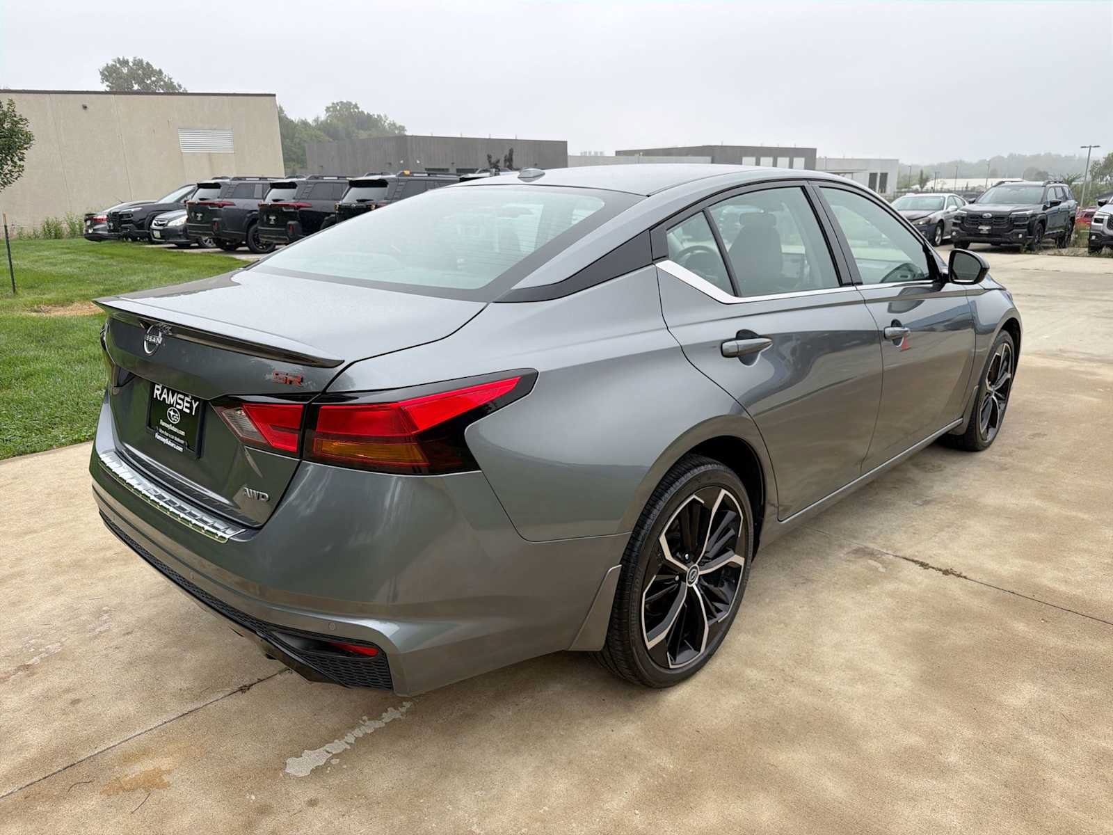 Used 2023 Nissan Altima 2.5 SR w/ SR Premium Package AWD/4WD image 6